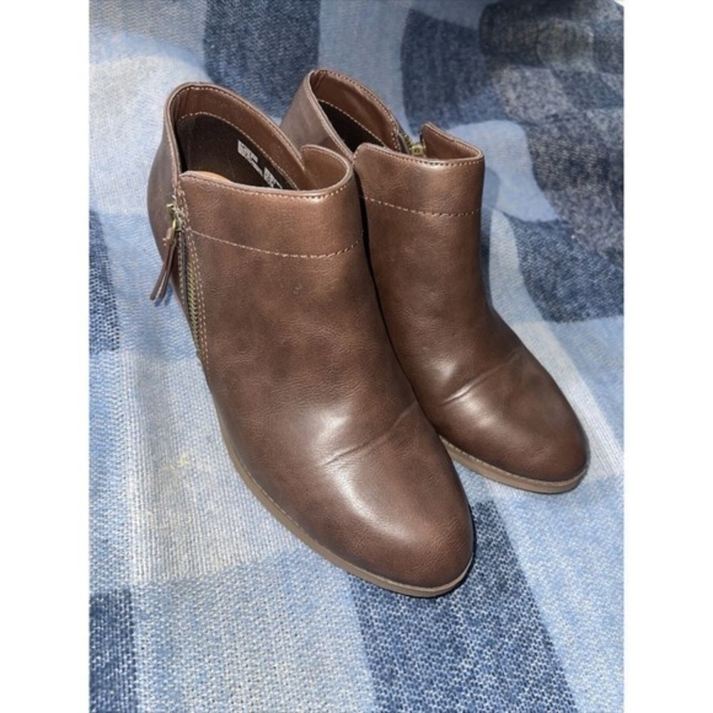 Time and Tru Zipper Bootie Brown Faux Leather Women's Size 8.5 W‎